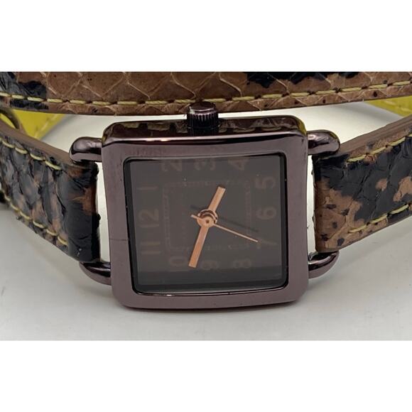 Bracelet Watch 21mm Wrap Around Womens Anne Klein New Battery - Leather Band - Picture 3 of 10